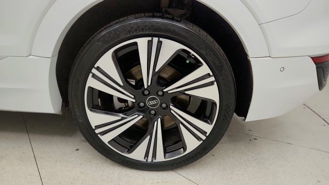 Used 2024 Audi Q8 e-tron Prestige w/ Prestige Package AWD/4WD image 79