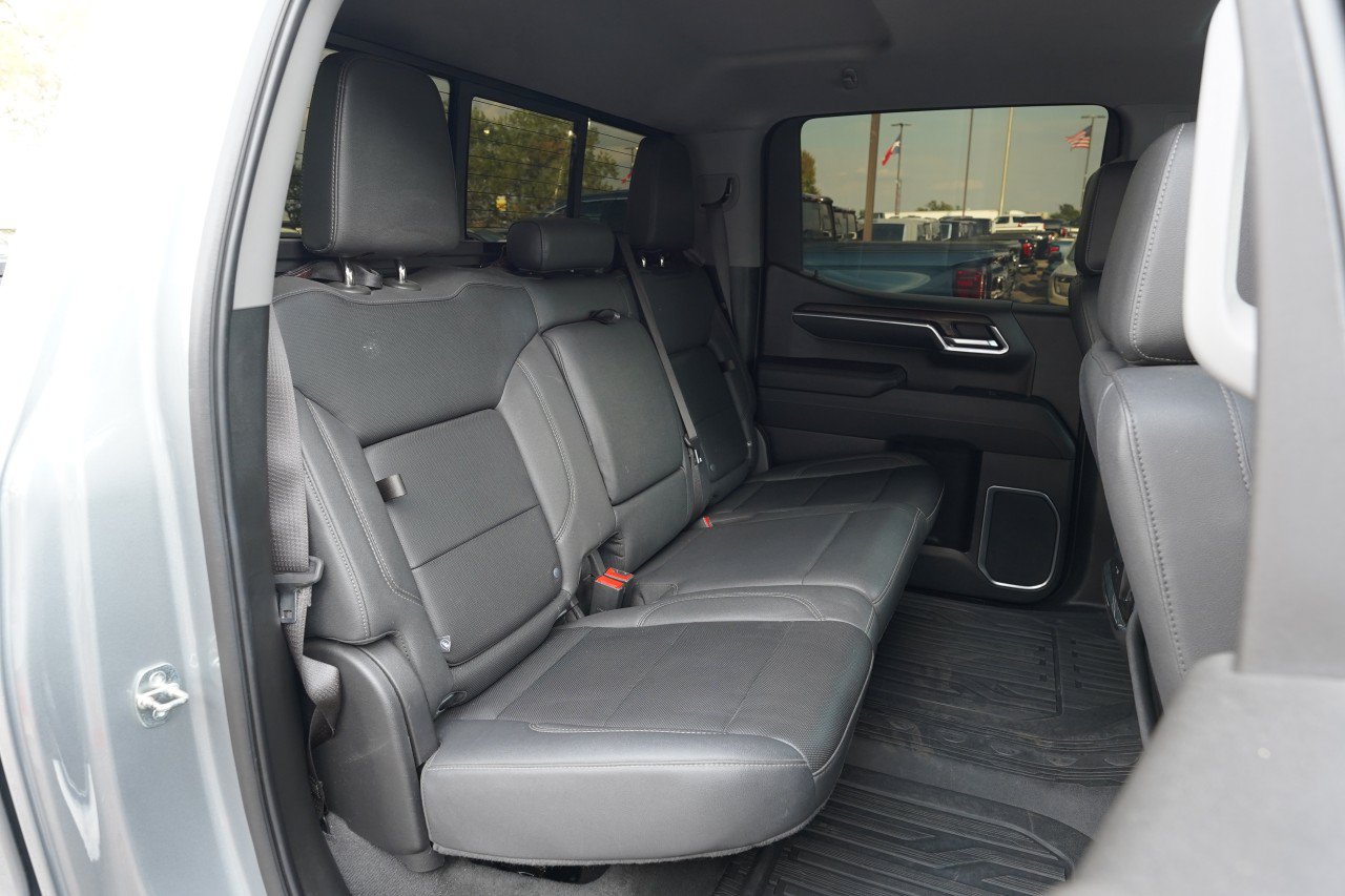 Used 2023 GMC Sierra 1500 SLT AWD/4WD image 23