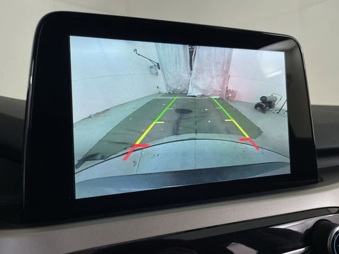 Used 2020 Ford Escape SE image 16