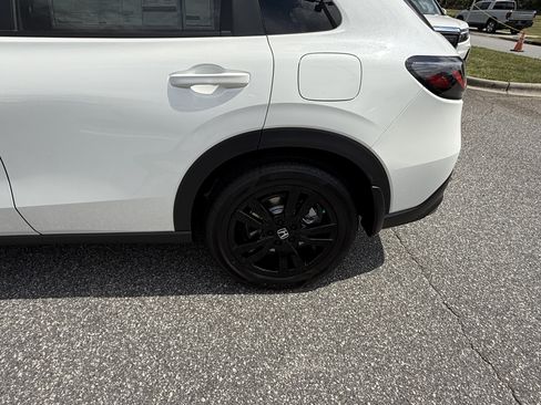 New 2026 Honda HR-V Sport image 25