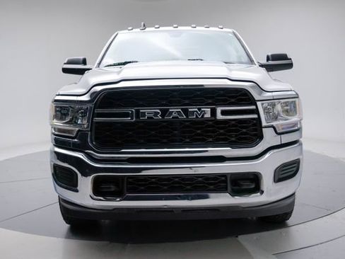 Used 2020 RAM 3500 Tradesman w/ Chrome Appearance Group AWD/4WD image 11