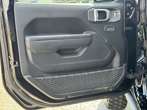 Used 2023 Jeep Wrangler Unlimited w/ 8.4" Radio Group image 14