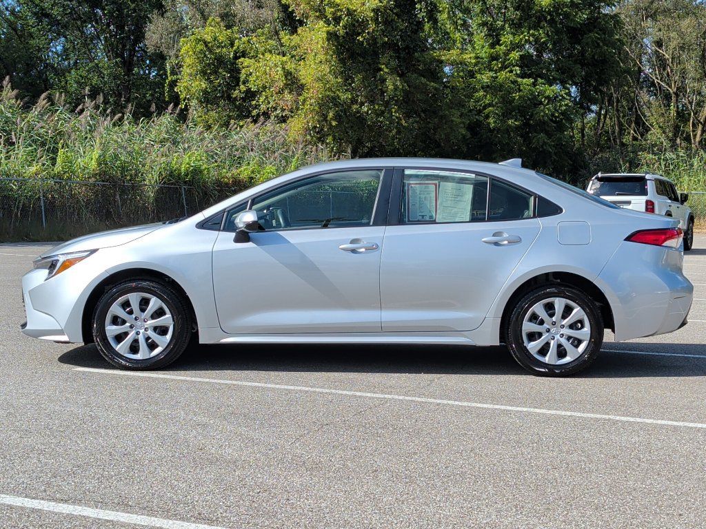 Certified 2026 Toyota Corolla LE FWD image 4