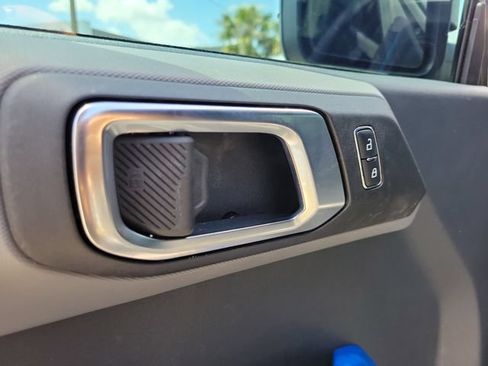 Used 2023 Ford Bronco Black Diamond AWD/4WD image 16