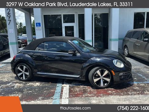 Used 2013 Volkswagen Beetle 2.0T FWD image 32