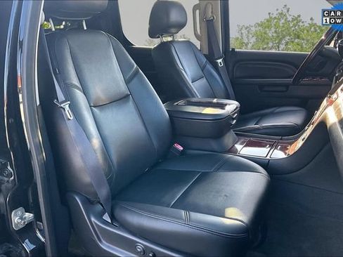 Used 2013 Cadillac Escalade EXT Premium AWD/4WD image 7
