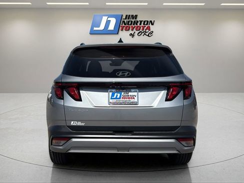Used 2025 Hyundai Tucson SEL FWD image 6