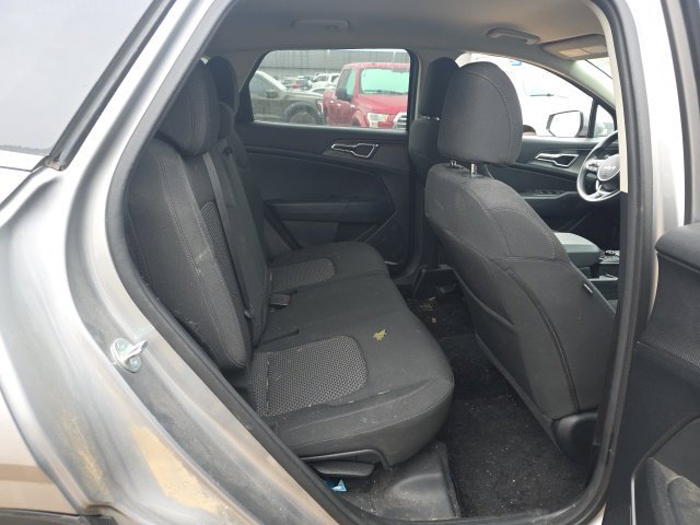 Used 2023 Kia Sportage LX AWD/4WD image 11