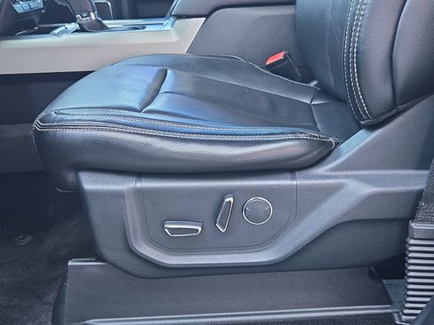 Used 2018 Ford F150 Lariat w/ Equipment Group 502A Luxury AWD/4WD image 23