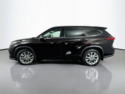 Certified 2020 Toyota Highlander Limited AWD/4WD image 4