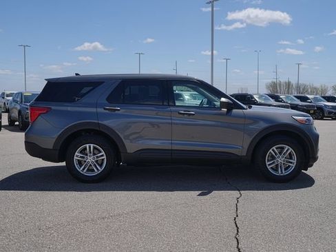 Used 2023 Ford Explorer 4WD w/ Class IV Trailer Tow Package image 5