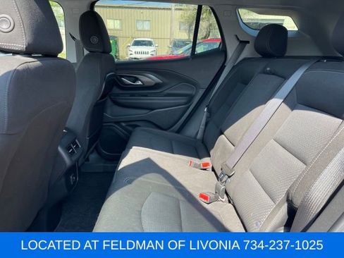 Used 2023 GMC Terrain SLE w/ Driver Convenience Package AWD/4WD image 9