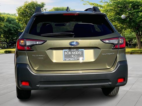 Certified 2025 Subaru Outback Premium image 5