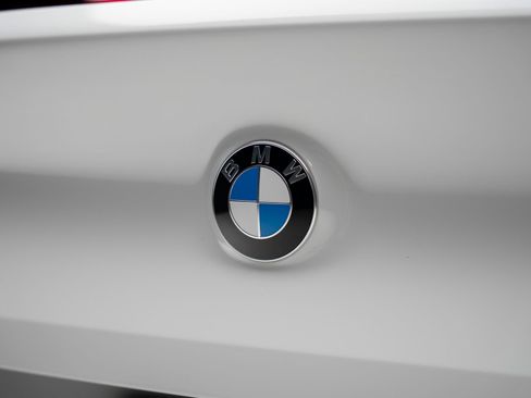 Used 2023 BMW M850i xDrive Convertible AWD/4WD image 32