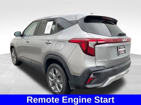 Used 2025 Kia Seltos LX AWD/4WD image 3