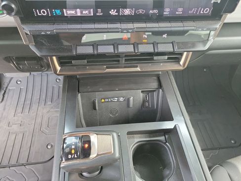 Used 2024 GMC Hummer EV 3X w/ Battery Pack, 24 Module Pack AWD/4WD image 32