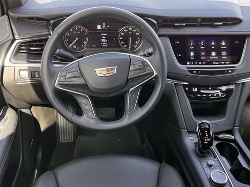 New 2025 Cadillac XT5 Premium Luxury image 10
