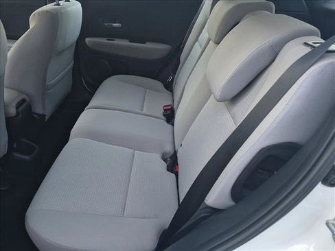 Used 2021 Honda HR-V LX image 17
