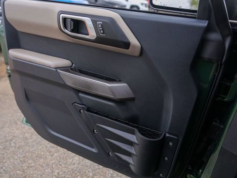 Used 2023 Ford Bronco Wildtrak image 25