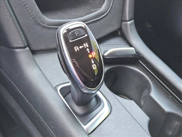 Used 2017 Cadillac XT5 Luxury w/ Driver Awareness Package AWD/4WD image 18