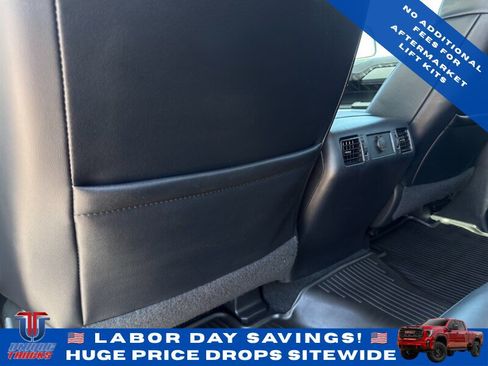 Used 2018 Toyota Tundra Platinum AWD/4WD image 28