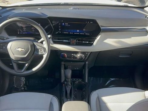 Used 2024 Chevrolet TrailBlazer LT image 33