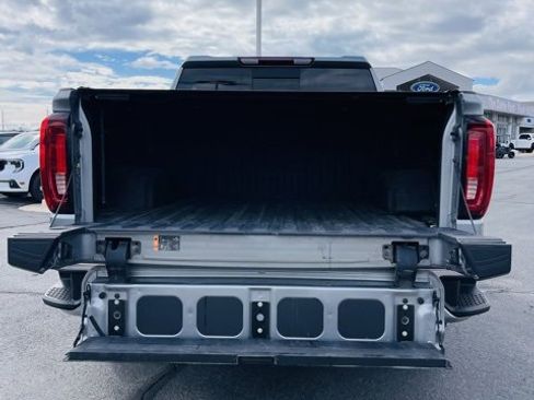 Used 2023 GMC Sierra 1500 SLT w/ SLT Convenience Package image 10