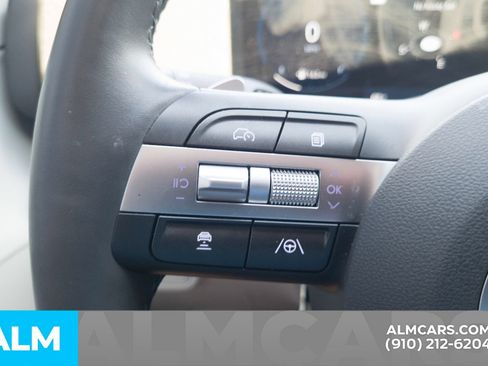 Used 2024 Hyundai Kona Limited FWD image 15