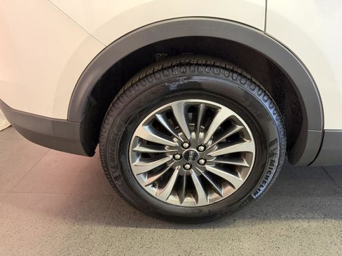 Used 2020 Lincoln Nautilus Premier w/ Equipment Group 101A image 11