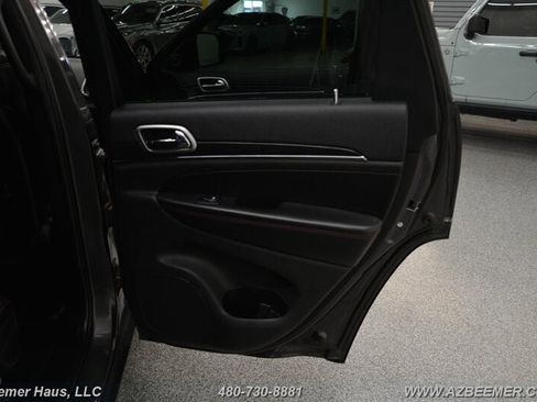 Used 2017 Jeep Grand Cherokee Trailhawk w/ Trailhawk Luxury Group image 39