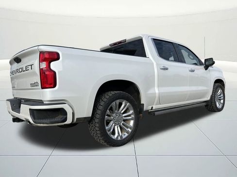 Used 2019 Chevrolet Silverado 1500 High Country w/ Technology Package image 5