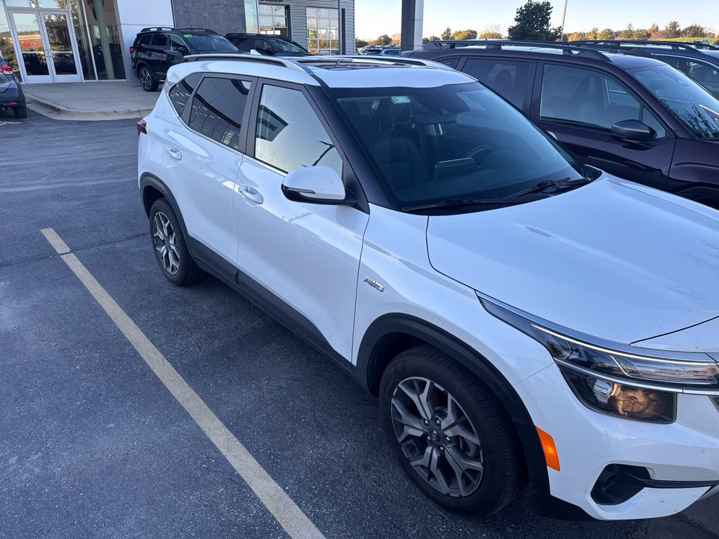 Used 2021 Kia Seltos EX AWD/4WD image 9