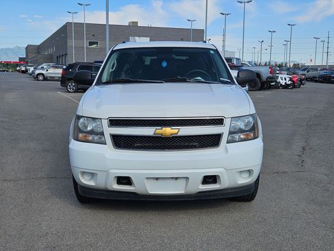 Used 2012 Chevrolet Suburban 4WD image 9