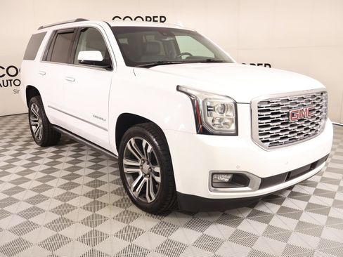 Used 2018 GMC Yukon Denali w/ Denali Ultimate Package AWD/4WD image 1