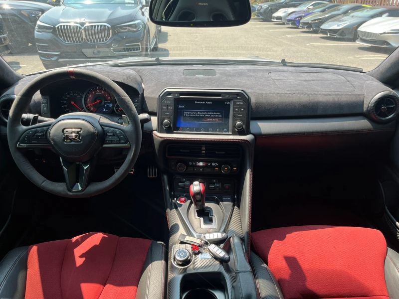 Used 2018 Nissan GT-R NISMO AWD/4WD image 32
