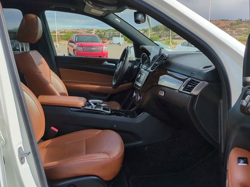 Used 2018 Mercedes-Benz GLE 350 image 32