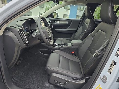 New 2026 Volvo XC40 B5 Plus w/ Protection Package Premier image 7