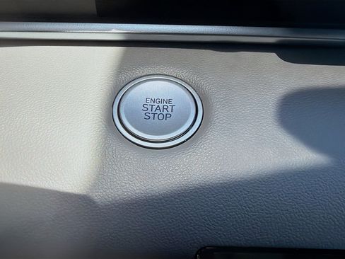 Certified 2026 Hyundai Elantra Sport FWD image 36
