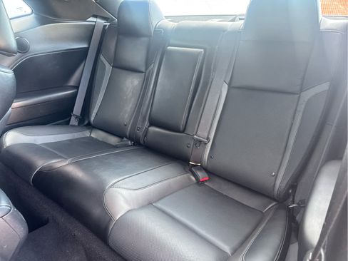 Used 2022 Dodge Challenger SXT w/ Plus Package image 31