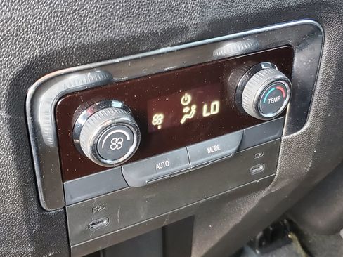 Used 2025 Chevrolet Tahoe Z71 image 13