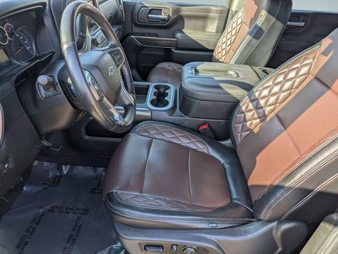 Used 2021 Chevrolet Silverado 2500 LT w/ Midnight Edition image 12