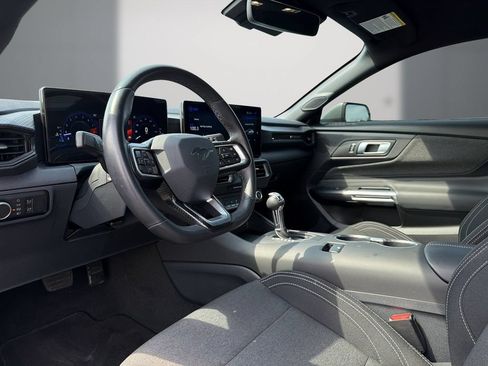 Used 2025 Ford Mustang GT RWD image 12