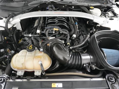 Used 2017 Ford Mustang Shelby GT350 w/ Electronics Package image 28