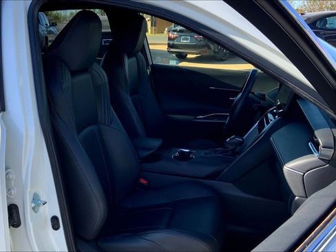 Used 2021 Toyota Venza XLE w/ Softex Package image 9