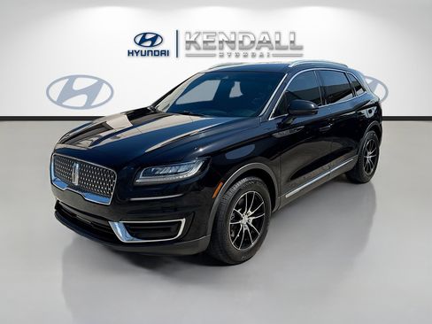 Used 2020 Lincoln Nautilus FWD image 3