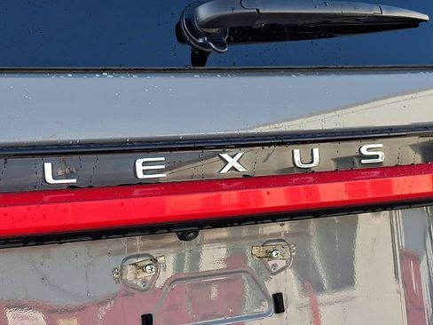 Used 2024 Lexus GX 550 w/ Accessory Package (2T) AWD/4WD image 41