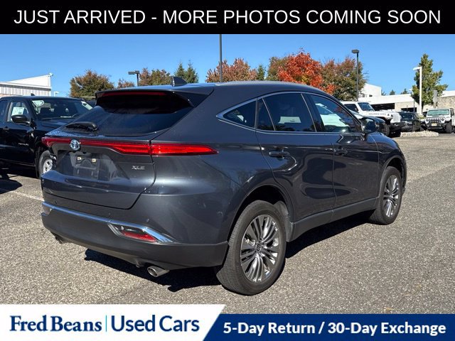Used 2024 Toyota Venza XLE AWD/4WD image 9