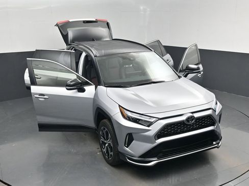 Used 2025 Toyota RAV4 XSE image 48