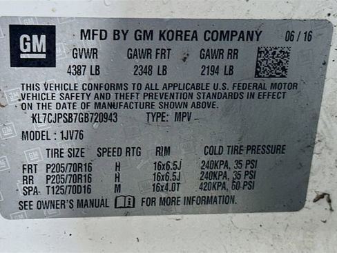 Used 2016 Chevrolet Trax LT w/ LT Sun and Sound Package image 32