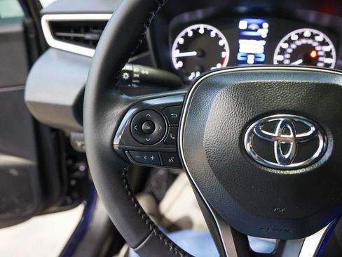 Certified 2025 Toyota Corolla SE FWD image 18